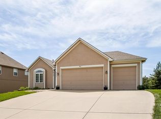 8925 NE 107th Ter, Kansas City, MO 64157