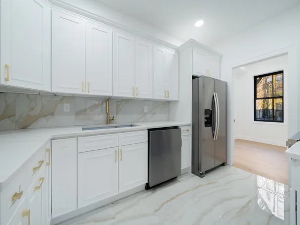 1277 Lincoln Place image 1 of 16