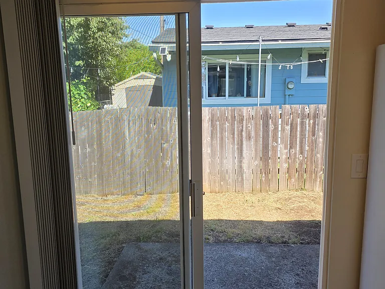 5309 SE Henry St — Photo 18