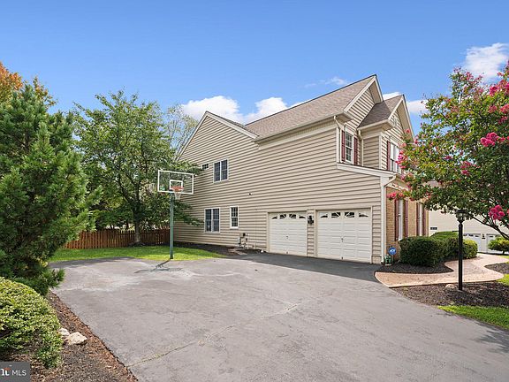 3rd image of 15135 Jupiter Hills Ln