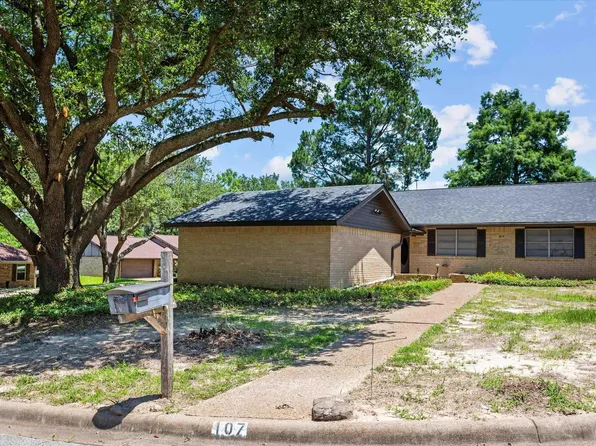 107 Karen Ct, Athens, TX 75751