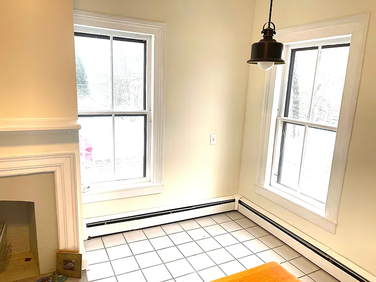 141 West St — Photo 2