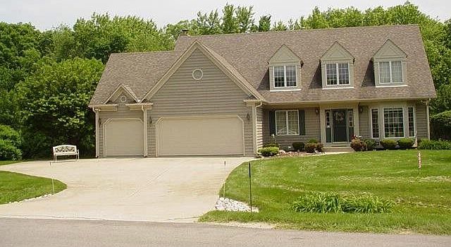 1st image of 2S085 Grove Hill Dr