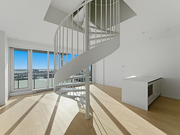 5th image of 1450 Boulevard Rena Lavesque #O3609