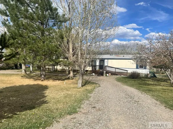 89 Crane Ln, Challis, ID 83226