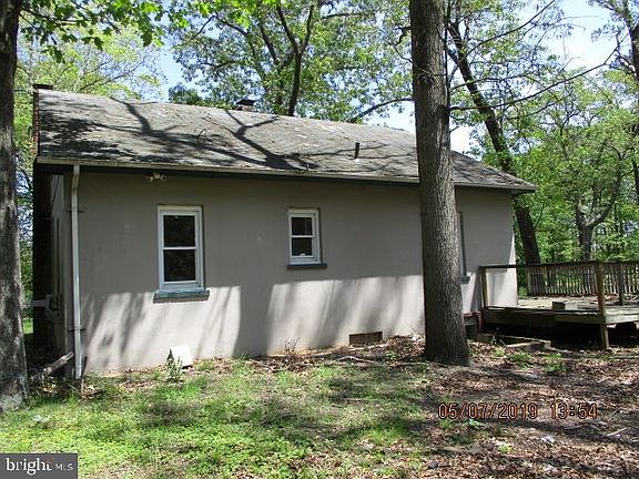 3rd image of 453 Dogwood Ave