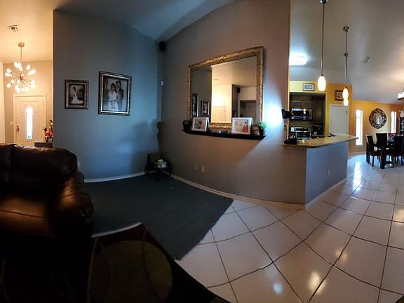 3rd image of 2505 Windsor Pl