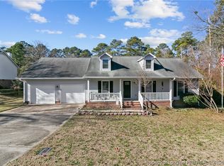 205 E Twelve Oaks Rd, Raeford, NC 28376