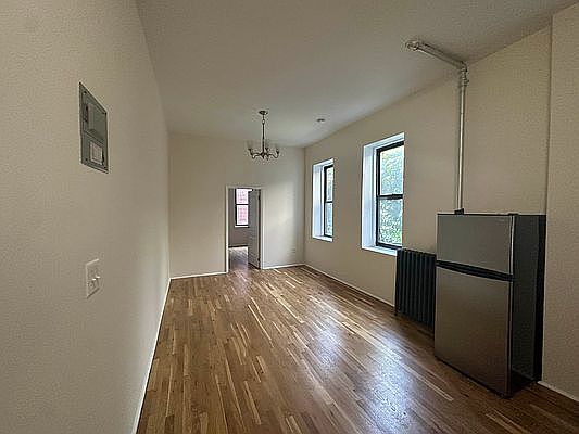 1st image of 31 Graham Ave Unit 1