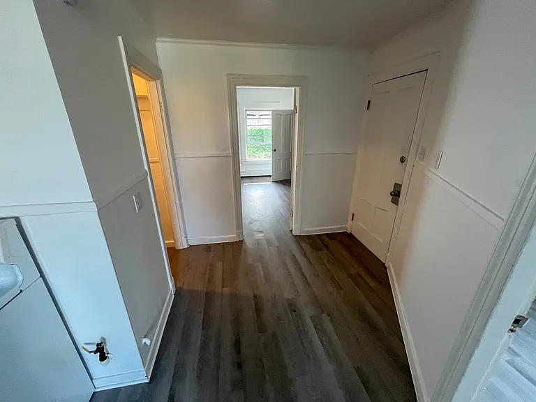 68 Howe St #3L — Photo 11