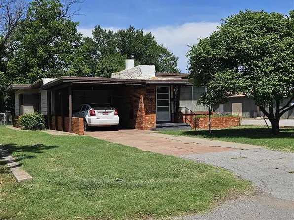 215 N 16th St, Frederick, OK 73542