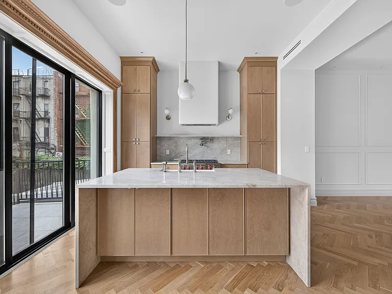 552 Macon St #2 — Photo 4