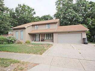 2662 Forrest Green Dr, Decatur, IL 62521