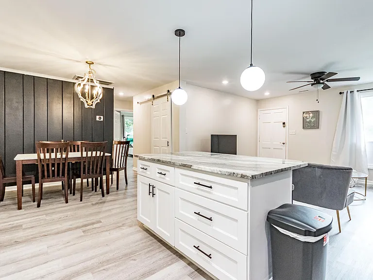 2500 Dandridge Dr — Photo 5
