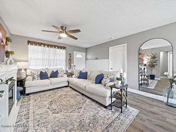 5th image of 412 Calabria Ave SE