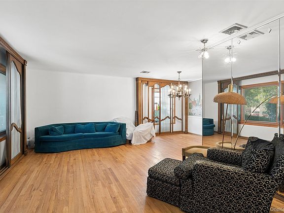 3rd image of 15142 24th Avenue