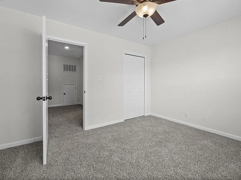 412 Hillside Dr — Photo 19