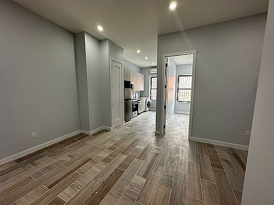 5th image of 1425 Kings Hwy Suite 2