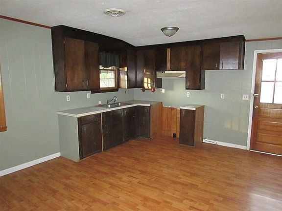 2nd image of 332 S Greensburg St