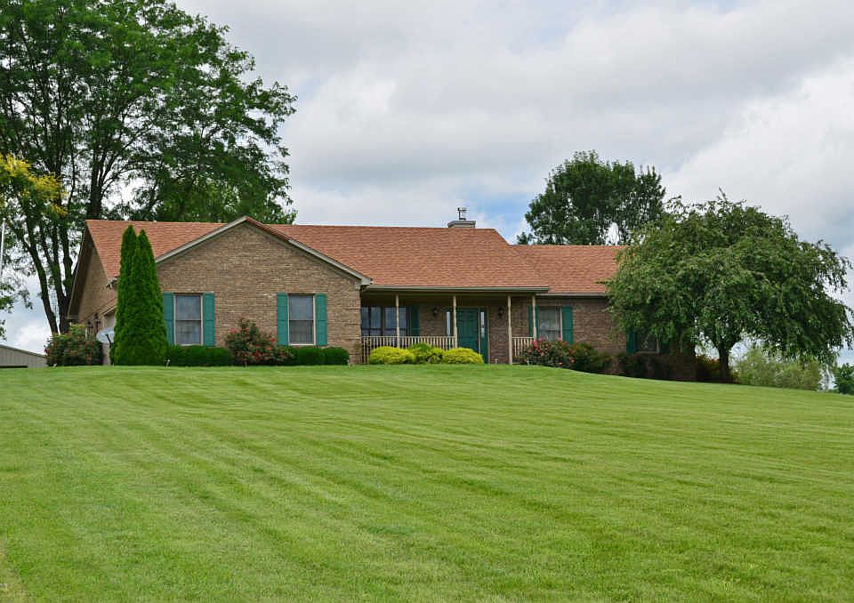 1st image of 586 Lakeside Dr