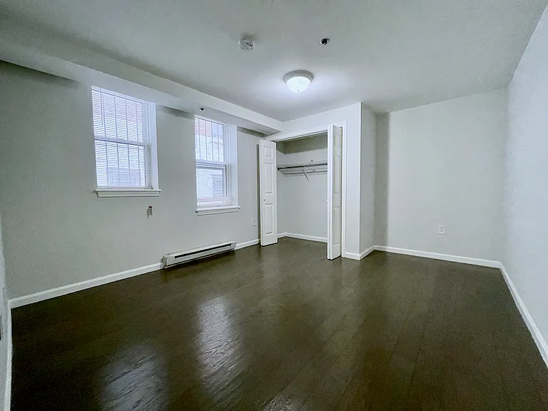 19 Queensberry St #B — Photo 11
