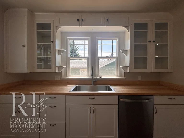 1005 Sidney Ave — Photo 5