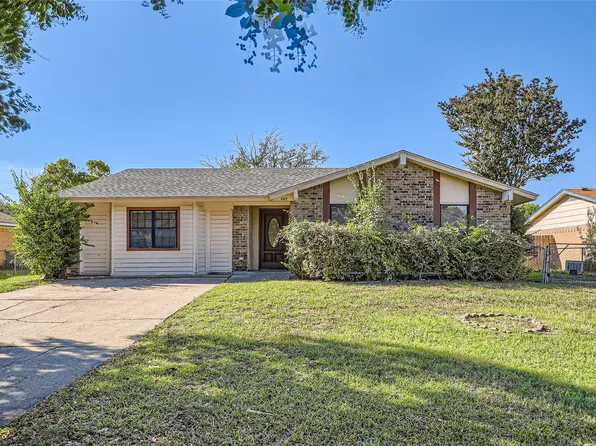 602 Carl C Senter St, Forney, TX 75126