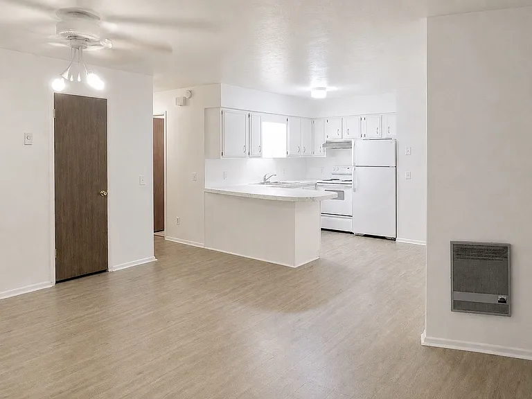 140-146 Parrish Ln — Photo 5