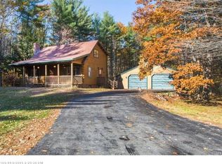 6 Hummingbird Ln, Raymond, ME 04071