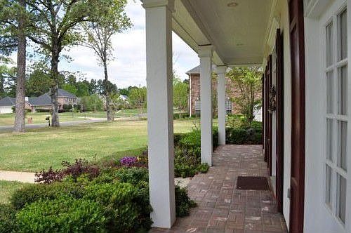 5th image of 2835 Long Lake Dr