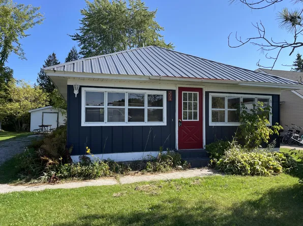214 Michigan Ave, Alpena, MI 49707