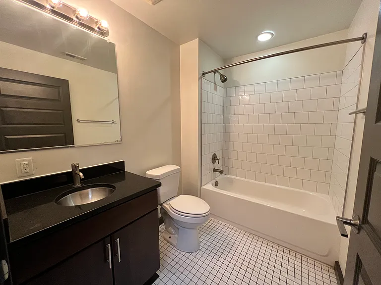 7th Street Lofts — Photo 19