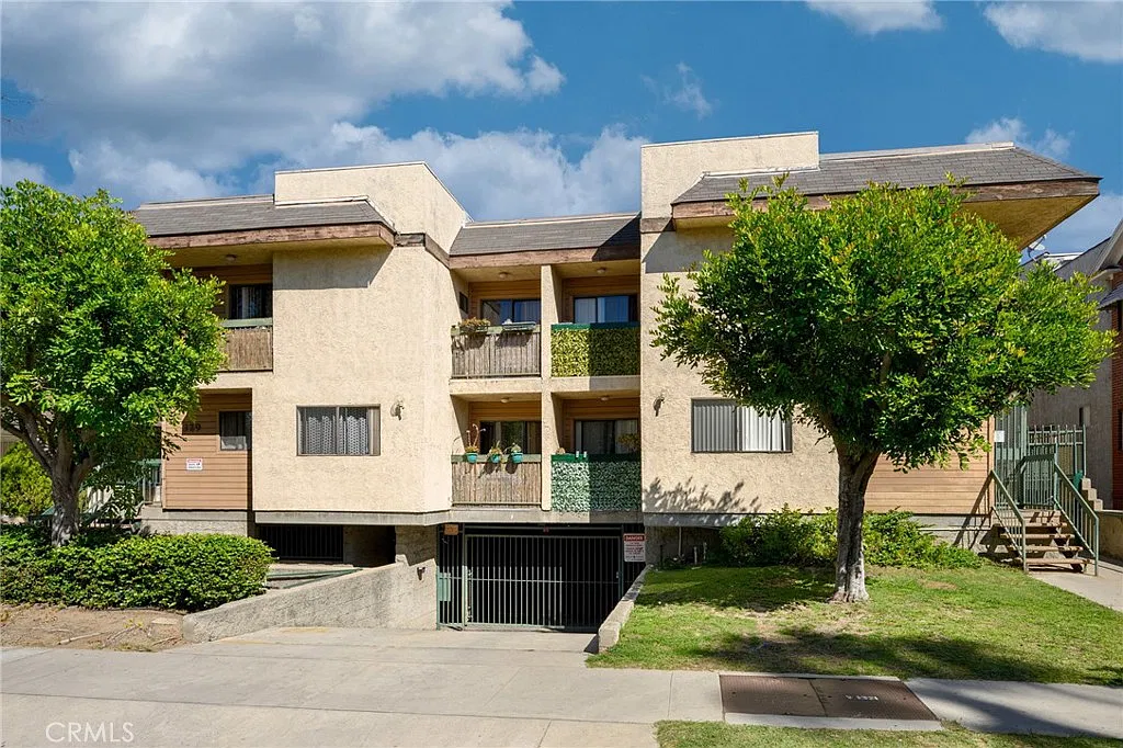 2 bed, 1000 sqft, $2,750 — Photo 1