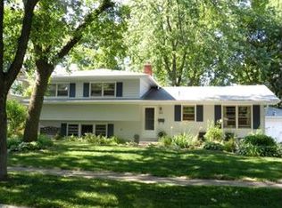 313 Osage Ln, Naperville, IL 60540