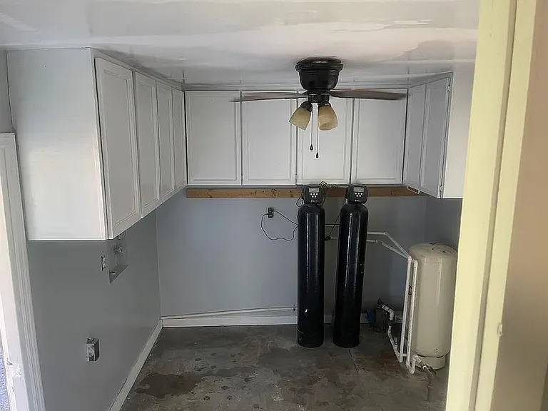 230 Locke Rd — Photo 12