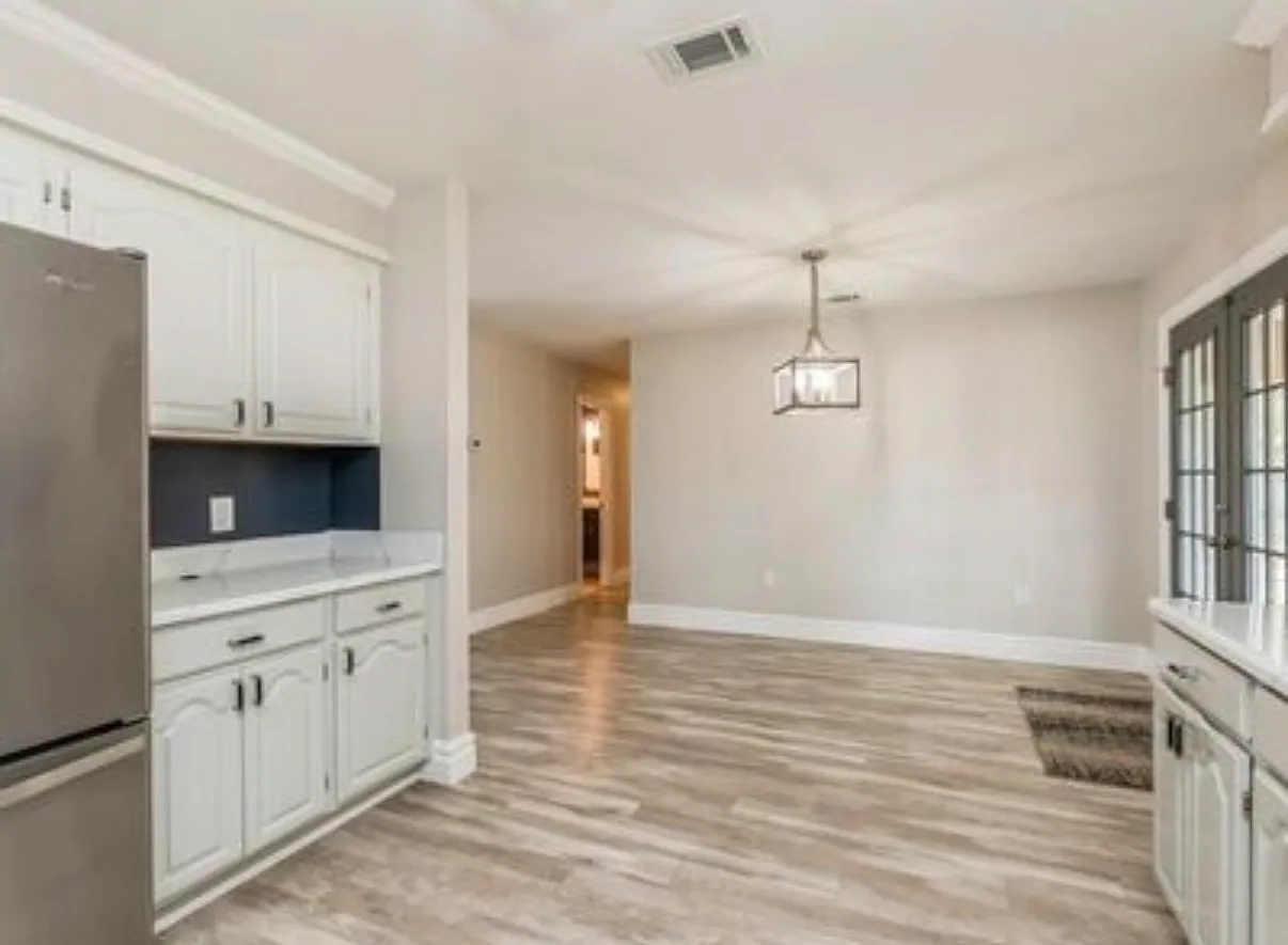 3 bed, 1168 sqft, $1,800 — Photo 3