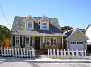 512 8th St, Pacific Grove, CA 93950