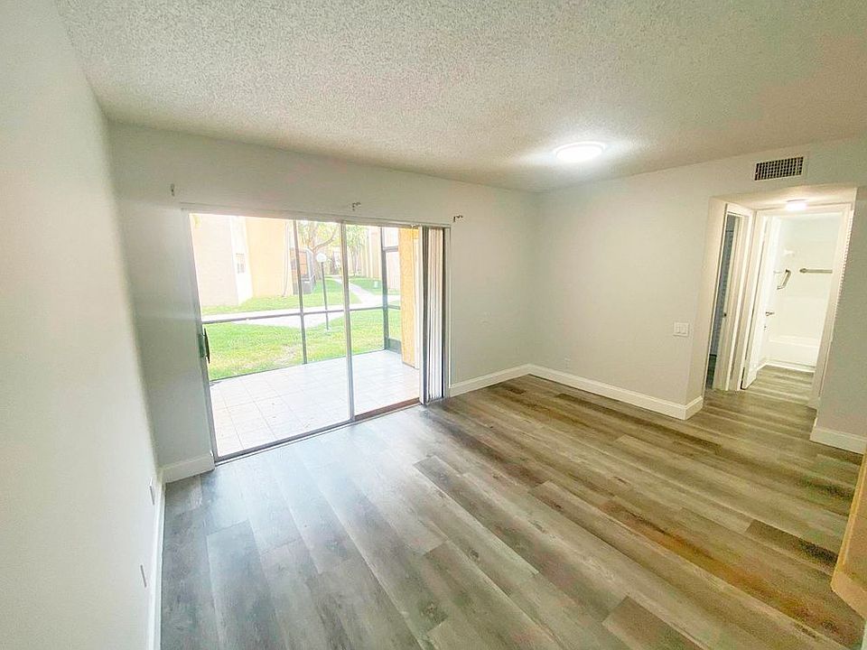 1st image of 4407 Treehouse Ln APT 25C