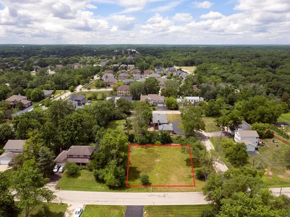 1282 N Grove Ave, Palatine, IL 60067