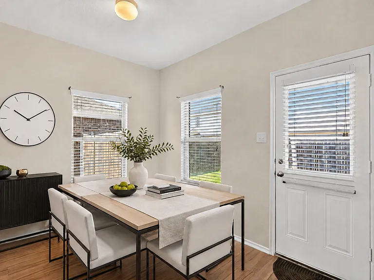 1702 Wild Rye Cir — Photo 4