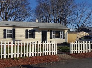 174 River Rd, Lowell, MA 01852