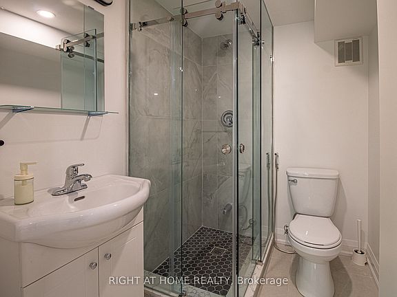 3rd image of 88 Highland Park Blvd