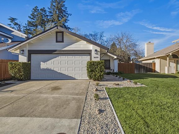 2nd image of 3609 Rio Pacifica Way