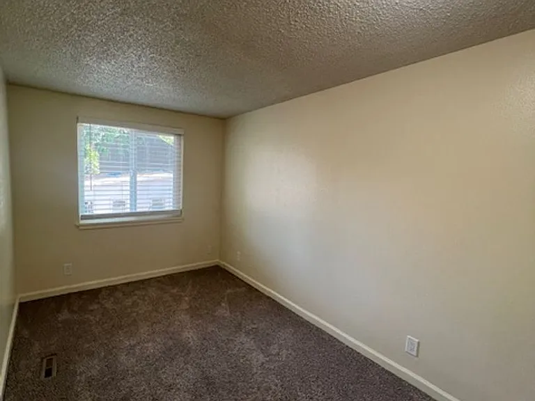 The Loft Apartments — Photo 81