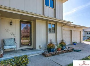 2105 N 121st St, Omaha, NE 68164