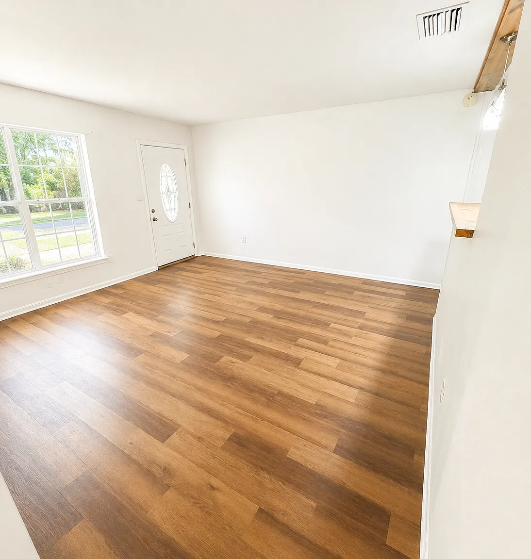 2 bed, 1302 sqft, $2,000 — Photo 2