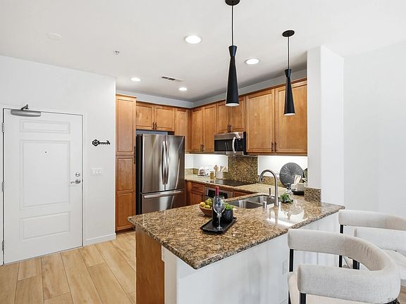 5th image of 3887 Pell Pl Unit 325
