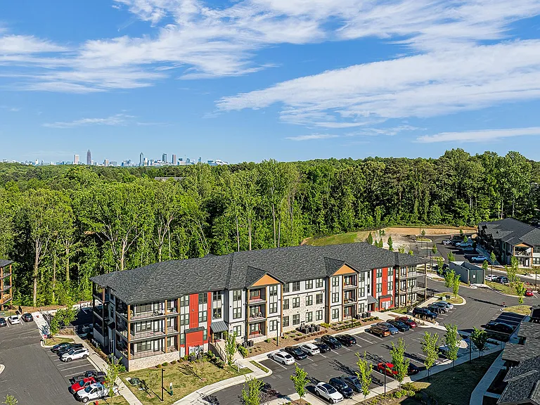 Populus Westside Apartments — Photo 42