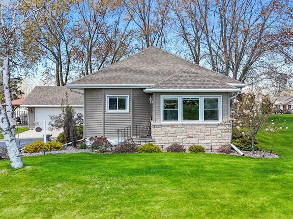 6838 Bunker Hill Rd, Greenleaf, WI 54126