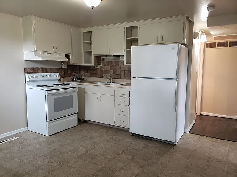 732-742 W Wasatch St — Photo 13